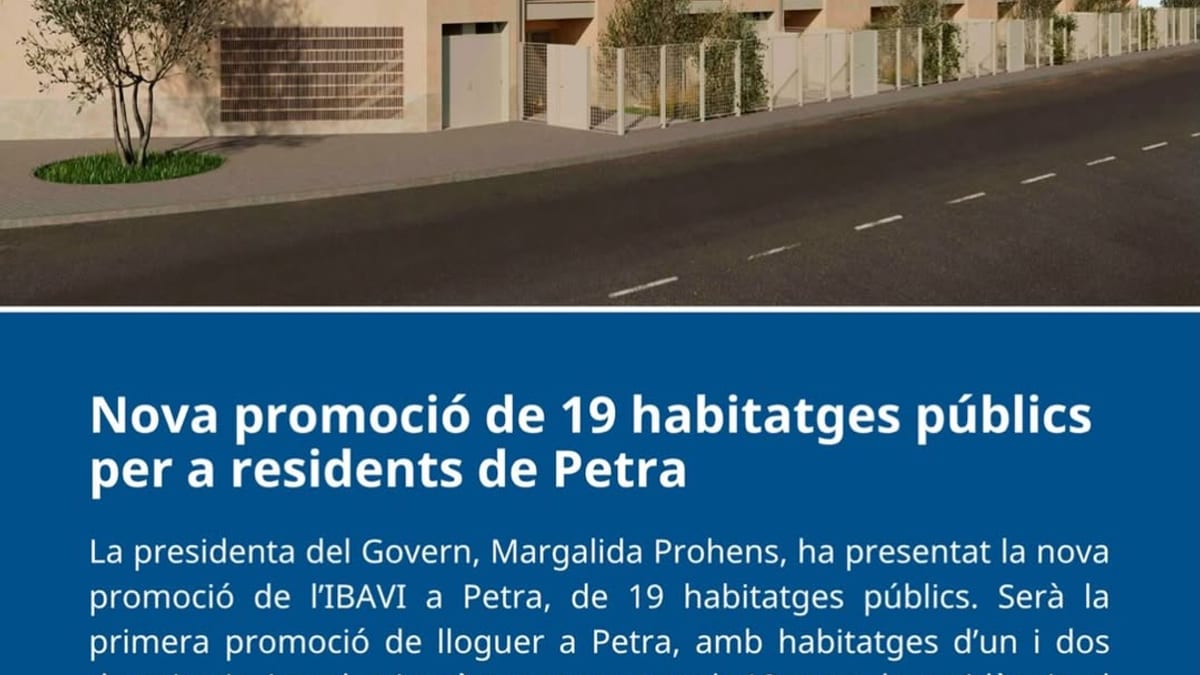 Margalida Prohens, presidenta del Govern de las Islas Baleares, presentando las 19 nuevas viviendas públicas de alquiler en Petra