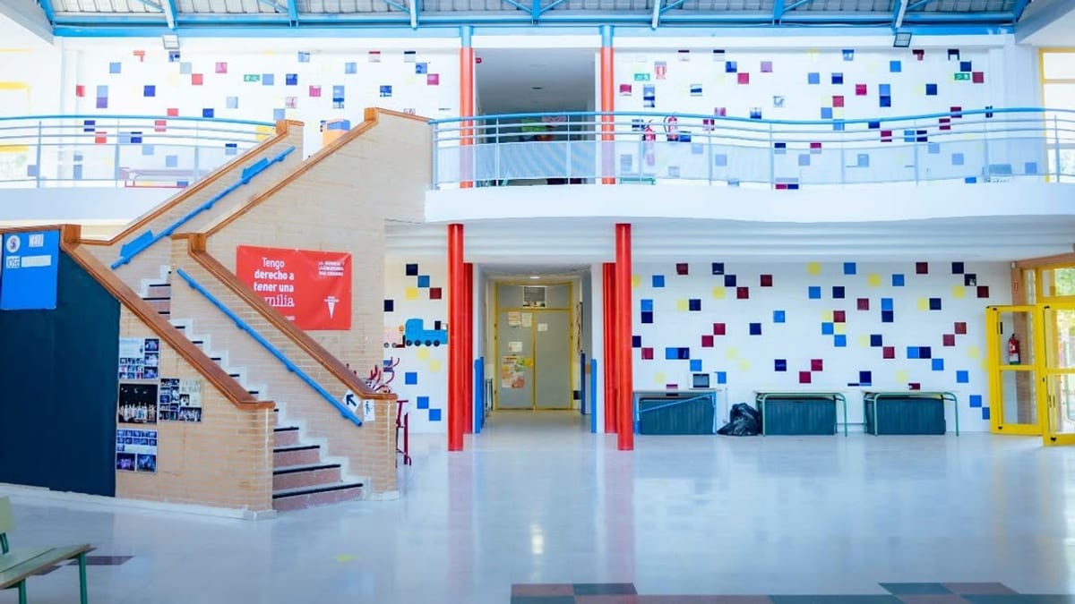 Aula de colegio renovada con nuevas instalaciones de climatización en Rivas Vaciamadrid