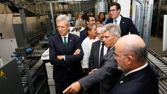 Rueda destaca el papel de cooperativas como Cofano en el acceso a medicamentos Alfonso Rueda en el acto de celebración del 75 aniversario de la cooperativa farmacéutica Cofano
