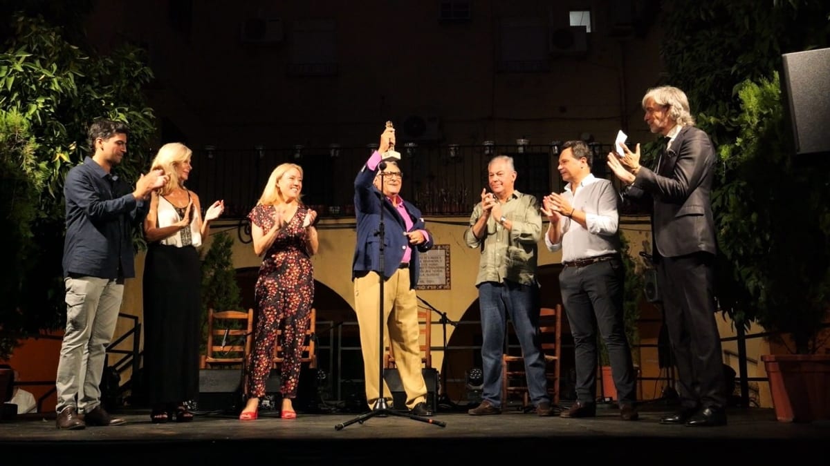 Escena del festival Macarena Flamenca en la Plaza de la Virgen del Pilar de Sevilla con actuaciones flamencas