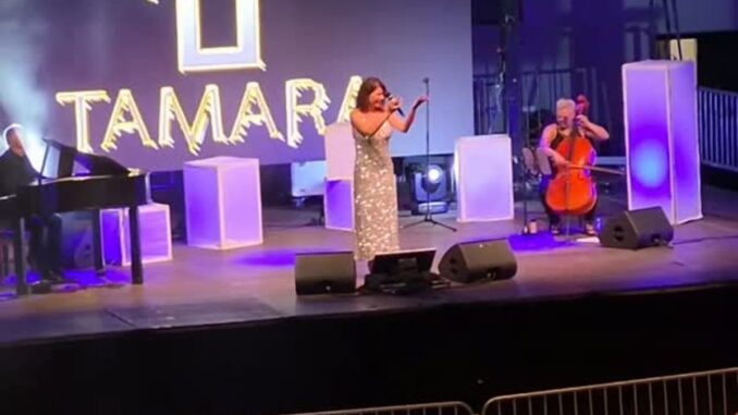 Tamara llena la Plaza de la Amistad en la apertura de las Noches de la Casa del Rey Tamara actúa en la Plaza de la Amistad entre los Pueblos de Arganda del Rey durante las Noches de la Casa del Rey de las Fiestas Patronales 2026