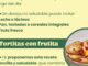 Tortitas con frutas frescas, desayuno saludable y equilibrado recomendado por la Agencia Española de Seguridad Alimentaria para niños