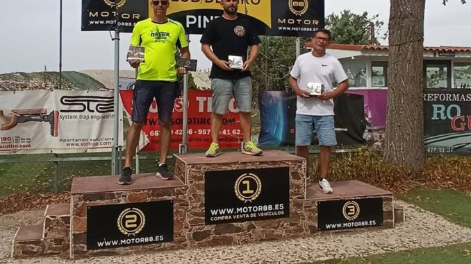 Más de 70 escopetas participan en el Trofeo Villa Real de Tiro al Plato Participantes en el Trofeo Villa Real de Tiro al Plato celebrado en Navalcarnero
