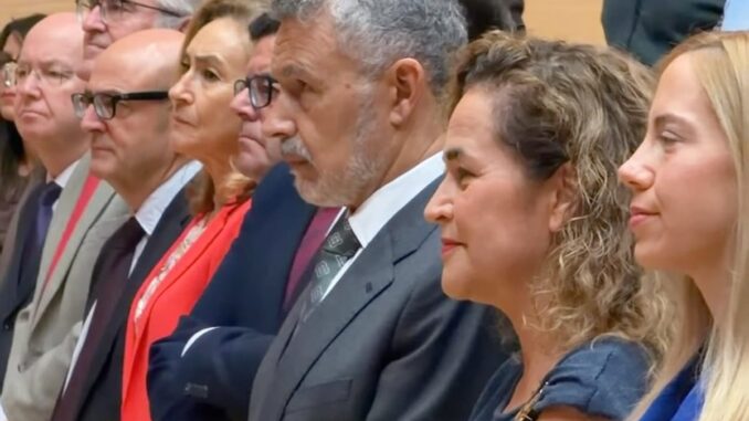 La Universidad de La Rioja abre el curso 2026-2027 con presencia municipal Acto de Apertura del Curso Académico 2026-2027 de la Universidad de La Rioja celebrado en el Riojaforum con presencia del alcalde de Logroño