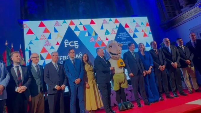 Inaugura la III Feria Internacional del Queso con anuncio de nuevo centro de ... Inauguración oficial de la III Feria Internacional del Queso Fromago Cheese Experience en el Palacio de La Encarnación de Zamora con autoridades provinciales y autonómicas