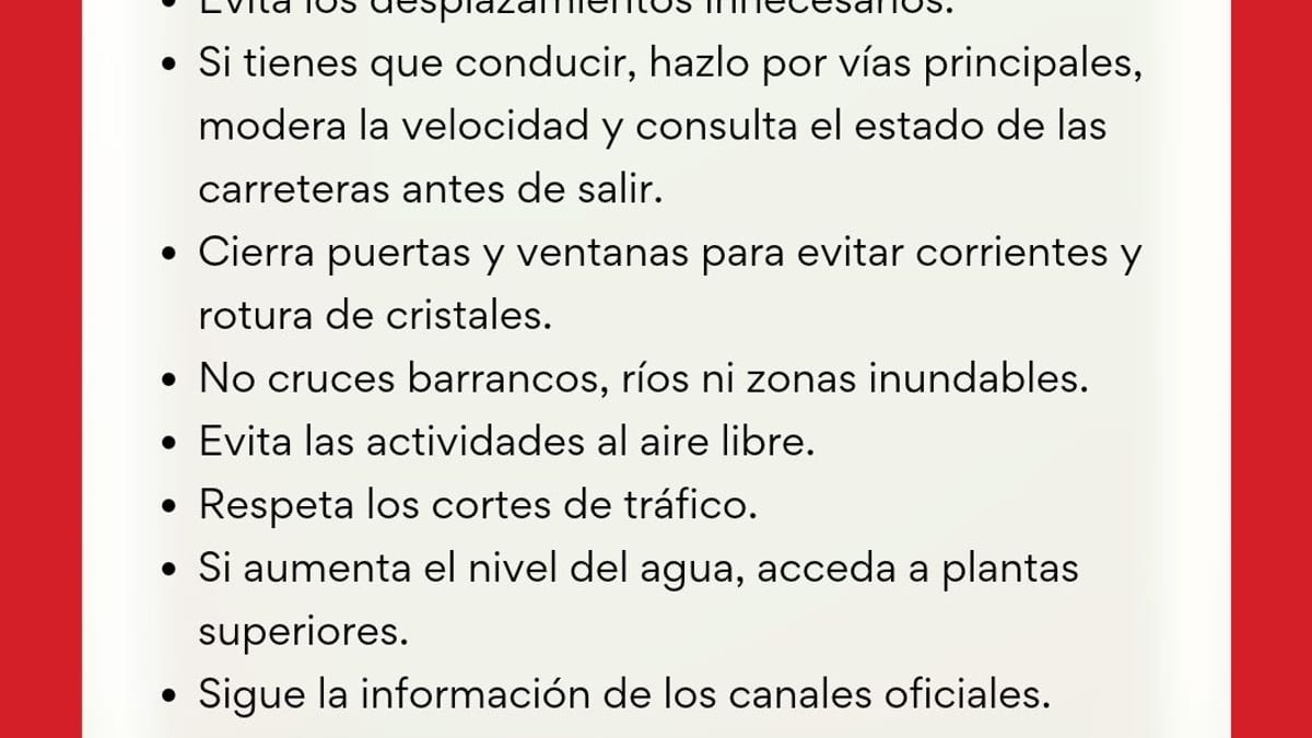 Cartel de alerta roja de la Diputación de Castellón por riesgo de tormentas y lluvias intensas con recomendaciones de seguridad