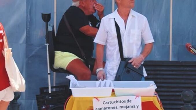 Cartuchitos de camarones, mojama y hueva de maruca, productos gastronómicos típicos de Cádiz