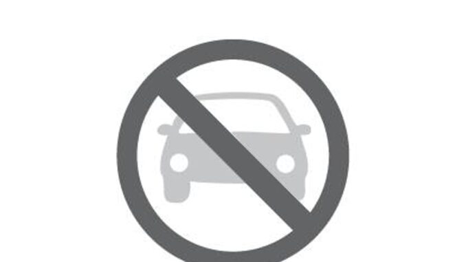 Cortes de tráfico en Oviedo por el Día de la Bicicleta el domingo 4 de octubre Cartel informativo de los cortes y restricciones de tráfico por el Día de la Bicicleta en Oviedo