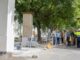 Puerta histórica de carruajes del Barrio Obrero de Huelva con pilastras restauradas