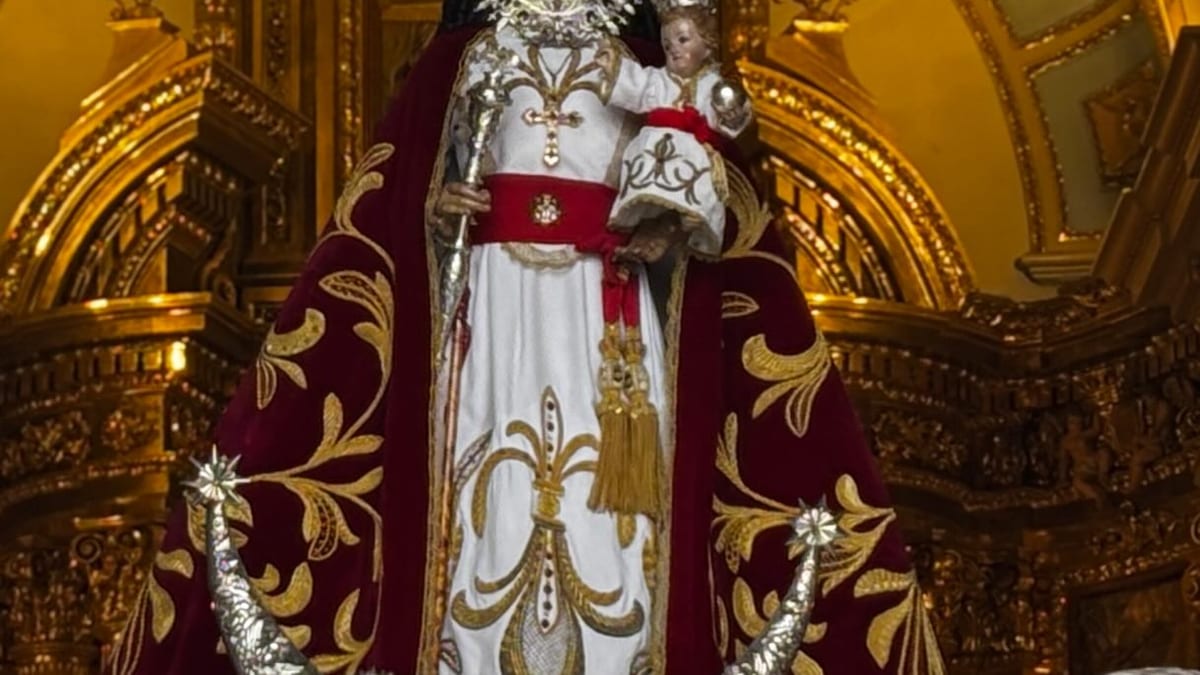 Procesión de la Virgen de la Fuensanta, Patrona de Murcia, durante misa de inicio de peregrinación por su Centenario de Coronación Canónica