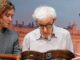 Isabel Díaz Ayuso entrega una guitarra española a Woody Allen en los Teatros del Canal de Madrid